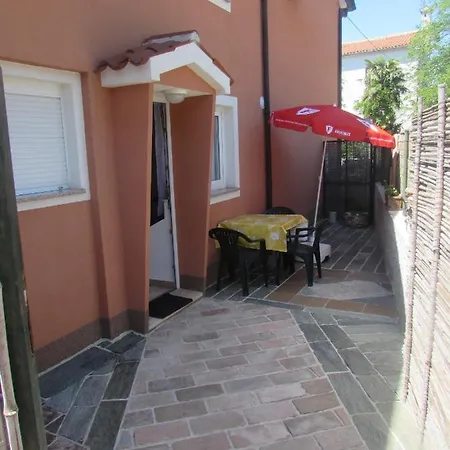דירה With A Parking Space Petrovija, - 13328